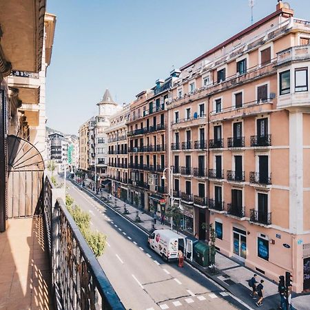 Apartamento Royal San Sebastian Luaran gambar